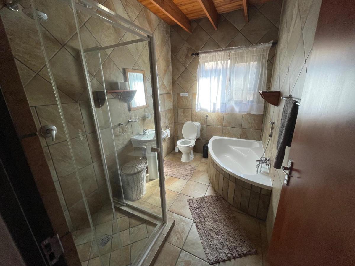 Nghala Self-Catering Holiday Home Marloth Park Dış mekan fotoğraf